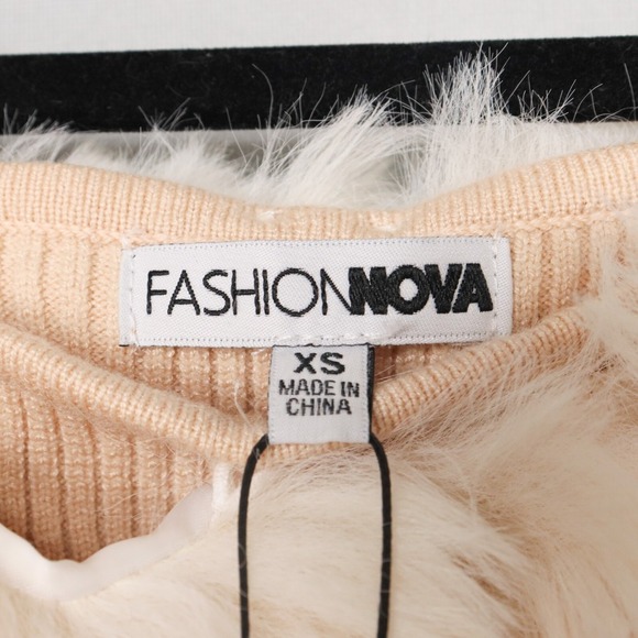 Fashion Nova Sweater Womens XS Snow Bunny Faux Fur Taupe NWT - Picture 3 of 7
